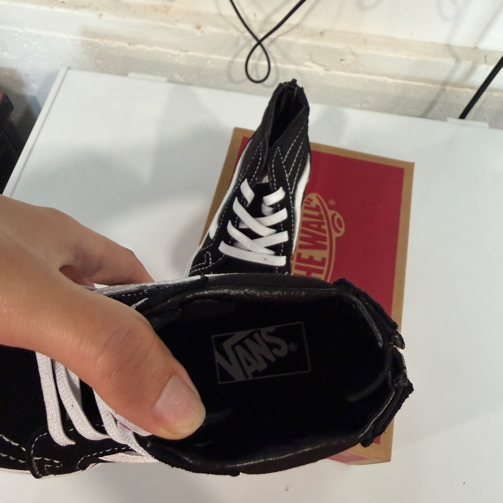 Vans Black and White Sk8-Hi toddler unisex High-Top Sneakers - Picture 7 of 11